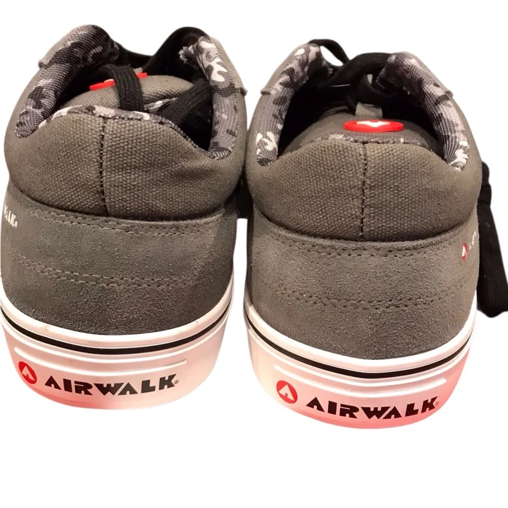 NIB Airwalk Kickflip CW06510M Mens Gray‎ Suede Skate Inspired Sneakers Shoes 10